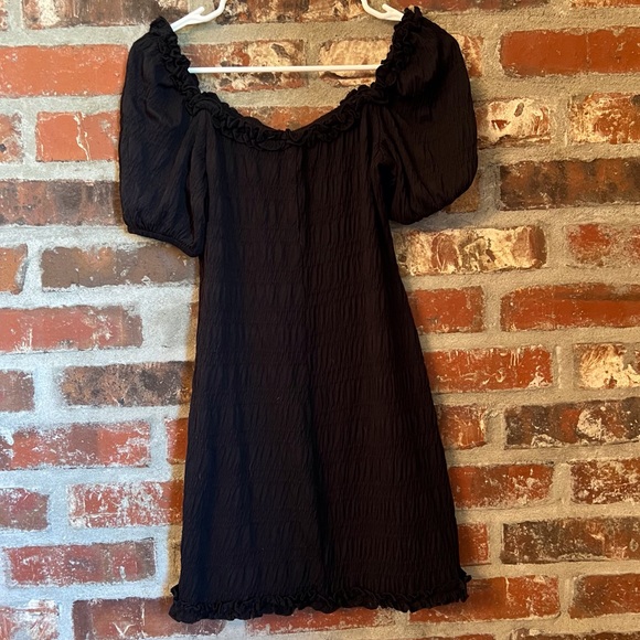Speechless Black Ruched Dress with Puff Sleeves - Picture 3 of 5